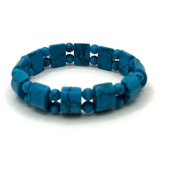 Dyed howlite stretchy bracelet - Picture 2 of 9